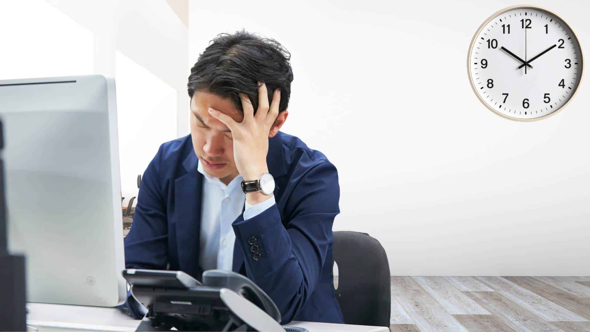 A reporter struggles to meet a deadline.