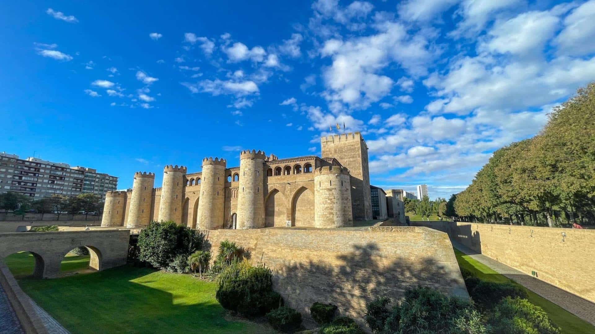 Palacio de Aljafería Palacio de Aljafería