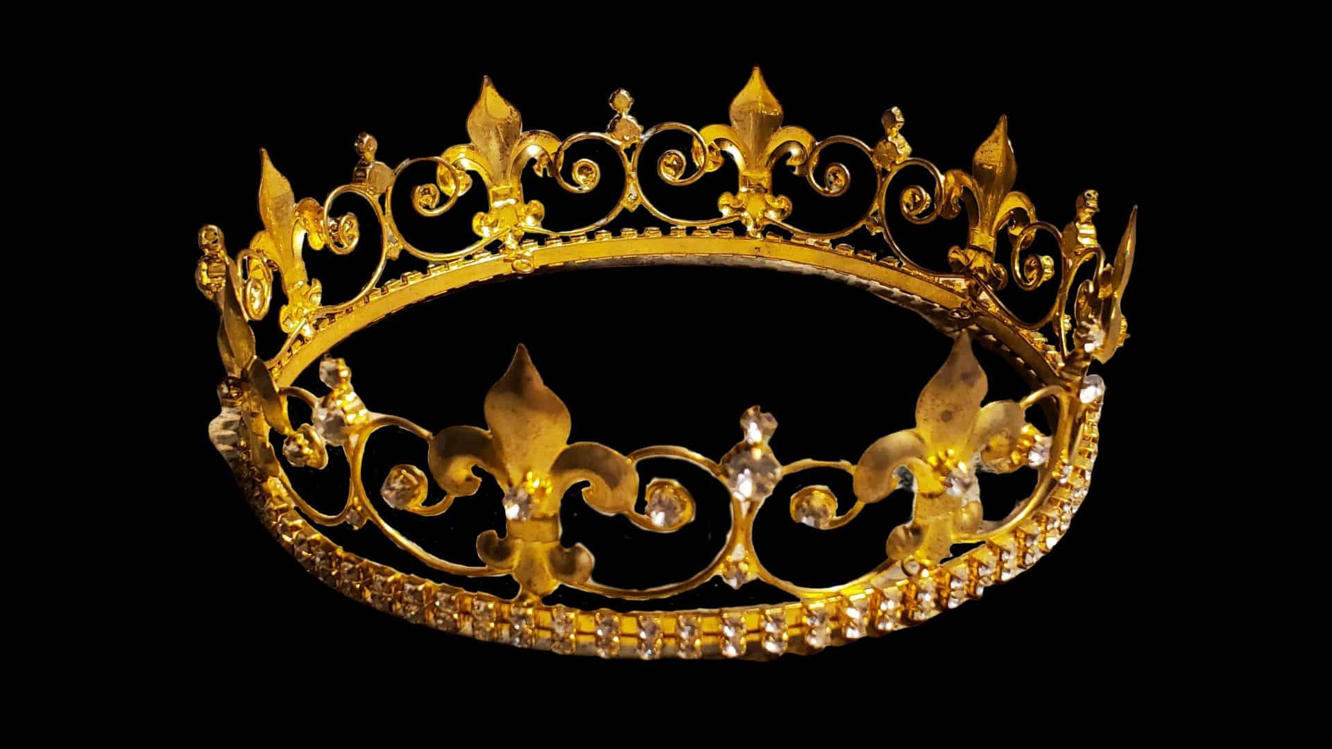 A golden crown